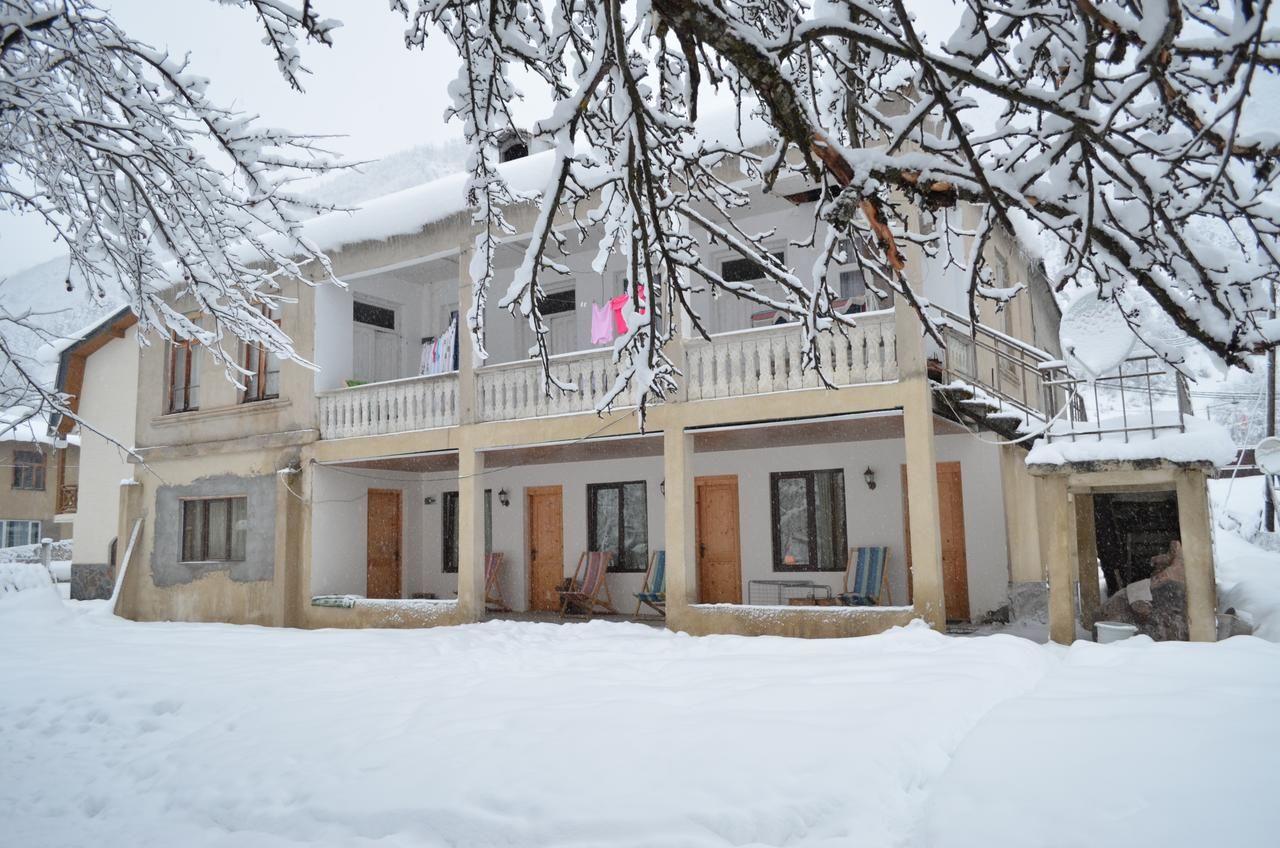 Гостевой дом Garden House Местиа-34